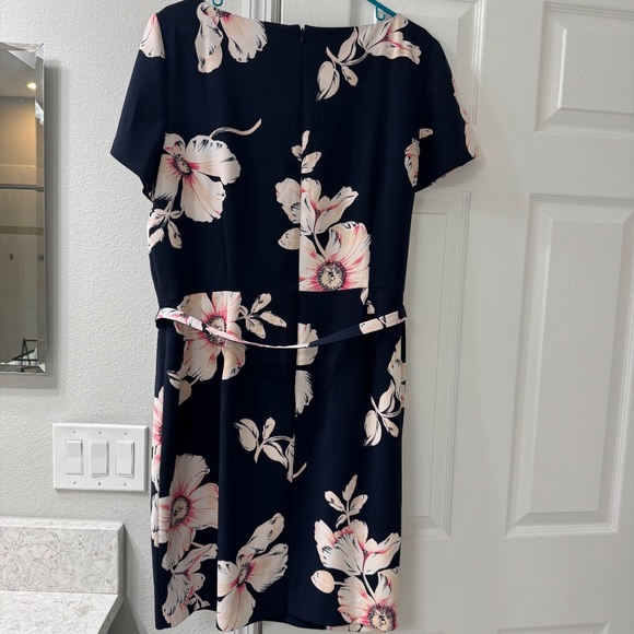 Ann Taylor Floral Belted Dress - Size 16 - Picture 2 of 6